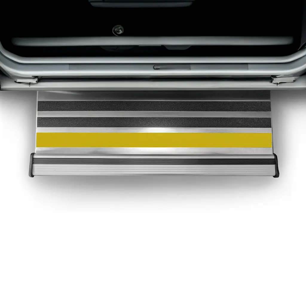 Série eMX | Marchepied latéral platelage inox avec marquage TPMR - 500 mm