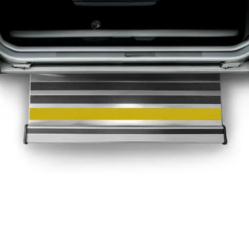 [EMX 05050] Série eMX | Marchepied latéral platelage inox avec marquage TPMR - 500 mm